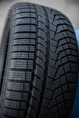 фото протектора и шины Ice Blazer Alpine EVO1 Шина Sailun ICE BLAZER Alpine EVO1 215/70 R16 100H