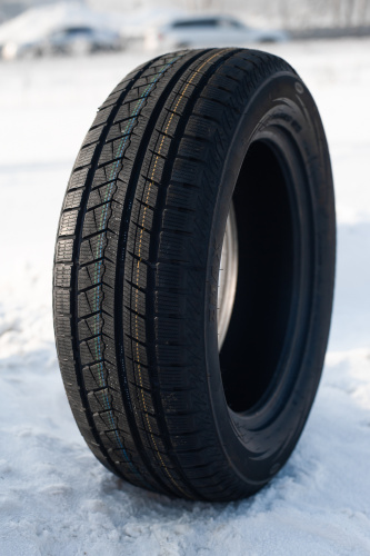 фото протектора и шины ICEPIONEER 868 Шина ZMAX ICEPIONEER 868 255/55 R18 109H