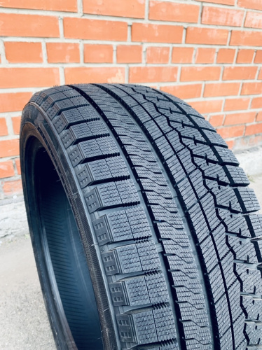 фото протектора и шины Ice Blazer Arctic Шина Sailun Ice Blazer Arctic 195/55 R15 85H